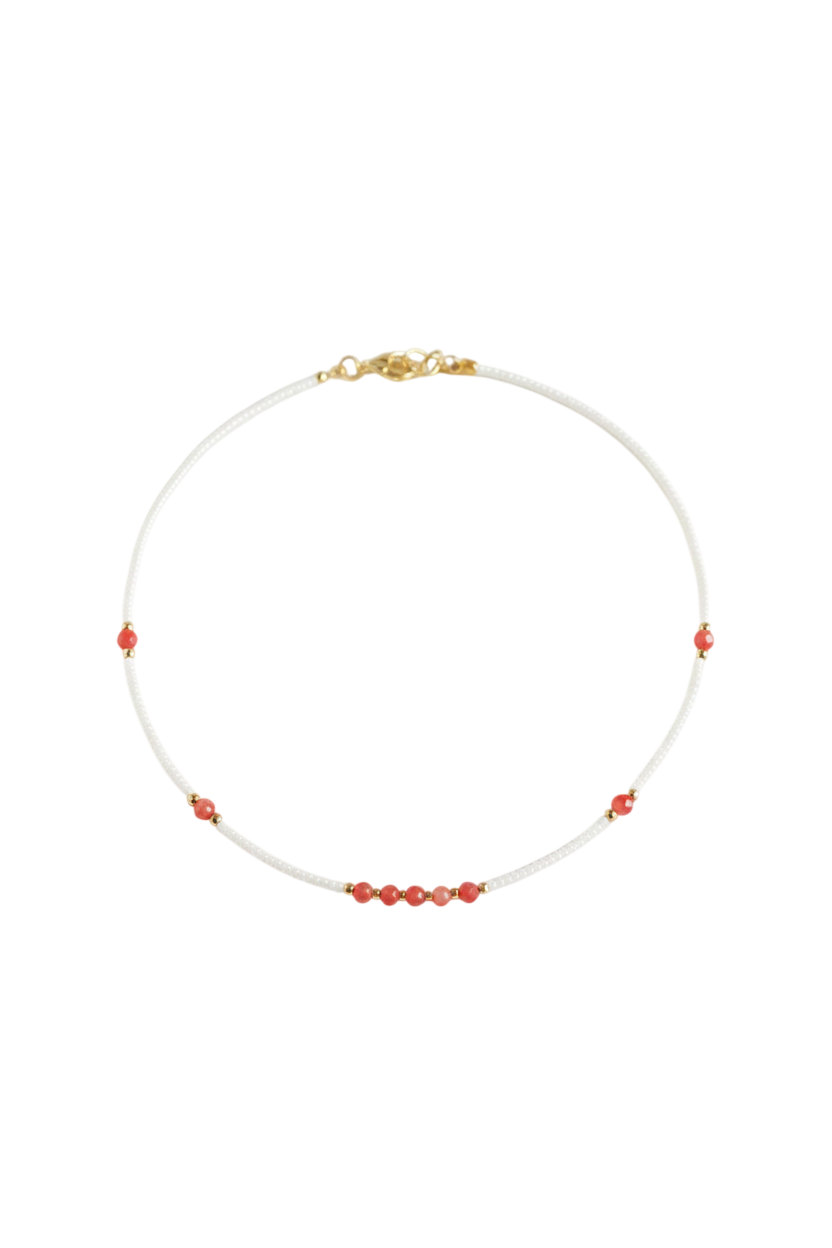 Necklace with coral stone beads